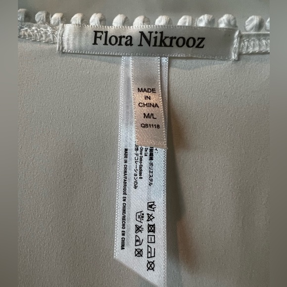 Ivory Robe - Picture 6 of 7